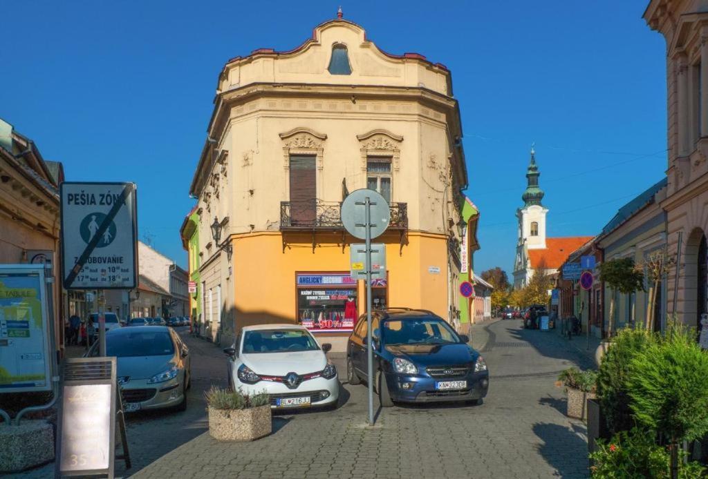 Apartman Zara Komarno Exterior photo